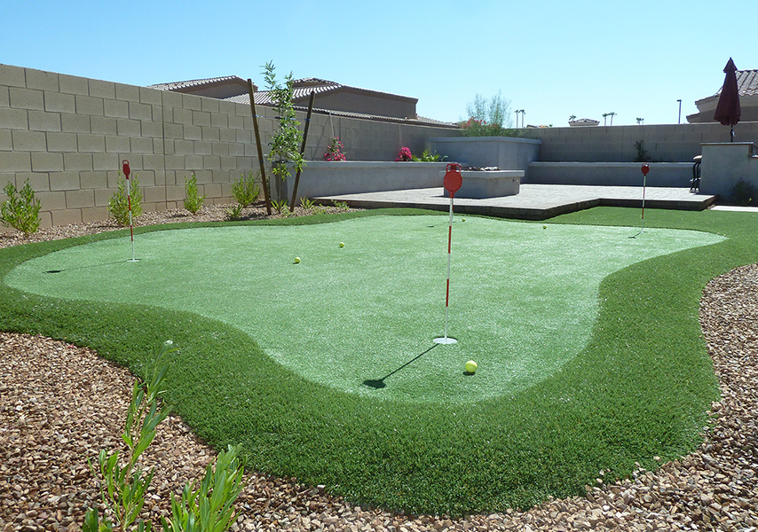 synthetic turf putting green